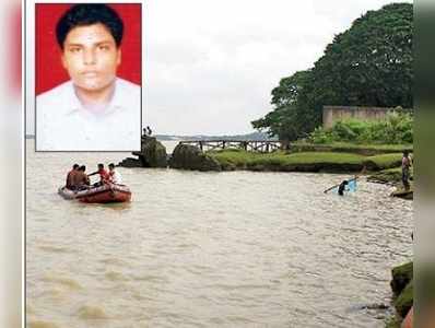 ফুলেশ্বরে ছাত্রকে ডুবতে দেখেও চম্পট দিল বন্ধুরা