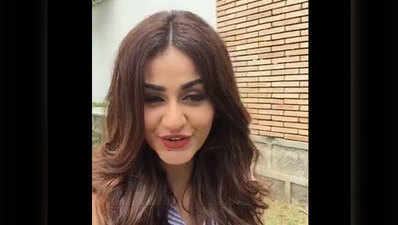 Miss World India 2015 Aditi Arya congratulates Mr World 2016 Rohit Khandelwal 