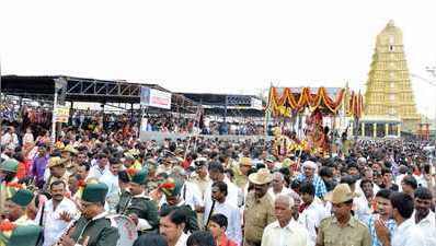 ಬೆಟ್ಟದಲ್ಲಿ ಚಾಮುಂಡಿ ವರ್ಧಂತಿ ಸಂಭ್ರಮ