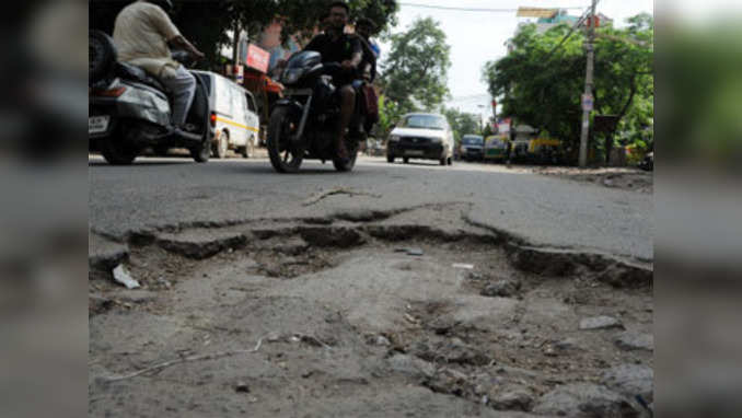 Killer potholes, Delhi roads and blame game! 