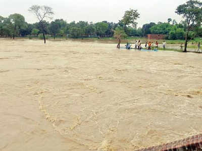 बहराइच: बाढ़ से 50 हजार लोग प्रभावित