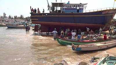 குளச்சல் துறைமுகத்தால்
எங்களுக்கு பாதிப்பு - முதல்வர் நடவடிக்கை தேவை