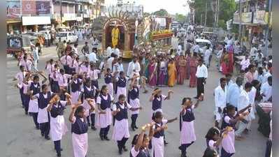 ರಥಯಾತ್ರೆಗೆ ಅದ್ಧ್ದೂರಿ ಸ್ವಾಗತ