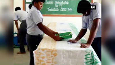 Coimbatore: Student hand prints 200-metre national flag for Independence Day celebration 