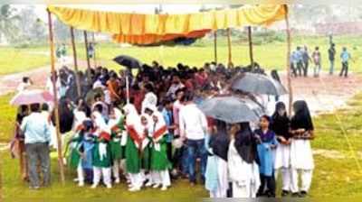 ಸ್ವಾತಂತ್ರ್ಯೋತ್ಸವ ಕಾರ್ಯಕ್ರಮಕ್ಕೆ ಅಡ್ಡಿಯಾದ ಮಳೆ