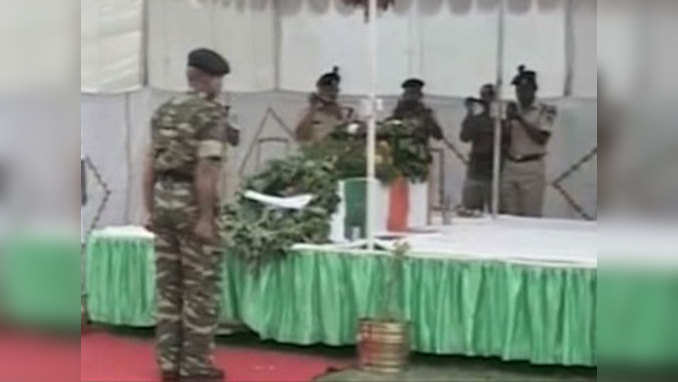 Wreath laying ceremony of martyred CRPF commandant held in Srinagar 