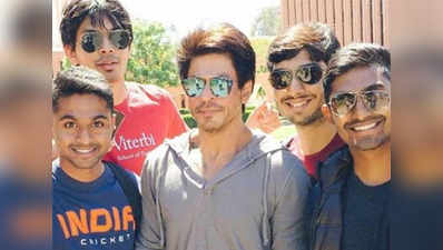 SRK mobbed at University of Southern California! 