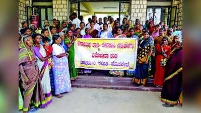 ದೇವದಾಸಿಯರ ಬೇಡಿಕೆ ಈಡೇರಿಕೆಗೆ ಆಗ್ರಹ