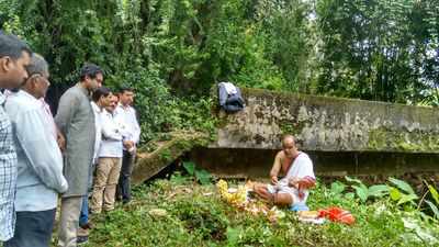 ಕಾಲುಸಂಕ ನಿರ್ಮಾಣಕ್ಕೆ ಶಂಕುಸ್ಥಾಪನೆ