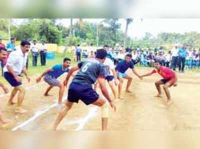 ಕಣಿವೆಯಲ್ಲಿ ತಾಲೂಕು ಮಟ್ಟದ ಶಿಕ್ಷ ಕರ ಕ್ರೀಡಾಕೂಟ