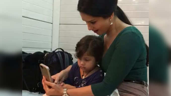 Watch: Sunny Leone teaches a cute little fan how to take selfie 