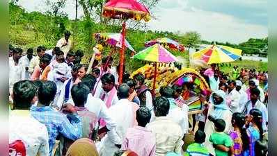 ಗಂಗಾಸ್ನಾನಕ್ಕೆ ತೆರಳಿದ ವಂದಲಿ ಮಾರುತೇಶ್ವರ ಪಲ್ಲಕ್ಕಿ