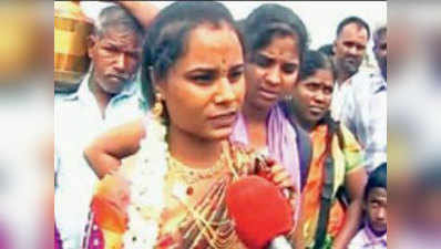 बेंगलुरु: कावेरी विवाद का असर, शादी के लिए कई किलोमीटर पैदल चली दुल्हन