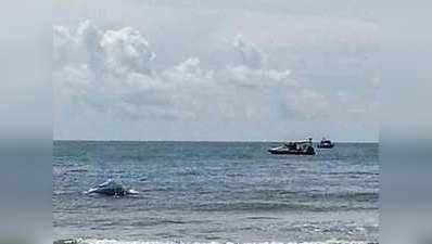नौका दुर्घटना: 14 मछुआरे, दो गोताखोर बचाए गए, तीन अभी भी लापता