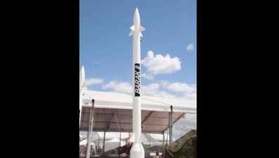 भारत ने सतह से हवा में मार करने वाले लंबी दूरी के मिसाइल का किया परीक्षण
