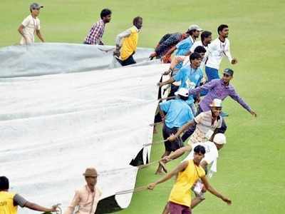 গ্রিন পার্ককে ডোবাল আদ্যিকালের ব্যবস্থা