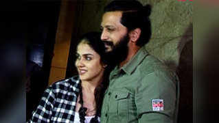 Riteish hosts special screening of ‘Banjo’ for family 