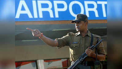दिल्ली और हैदराबाद के अलावा पश्चिमी राज्यों के हवाई अड्डे भी अलर्ट पर