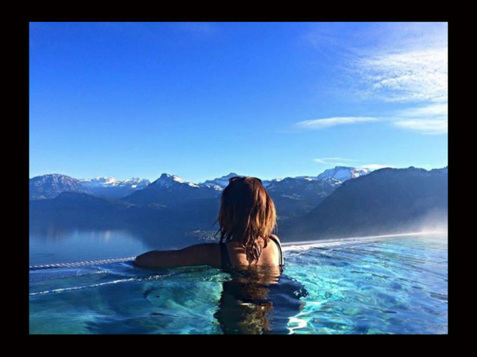 स्विट्जरलैंड का यह पूल बहुत कूल है