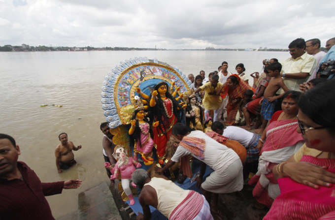 আগমনির আলো.../৩