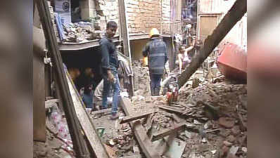 Mumbai: 5-storey building collapses in Bandra 