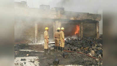​ दिल्ली में तीन जगहों पर भीषण आग, आग पर पाया गया काबू