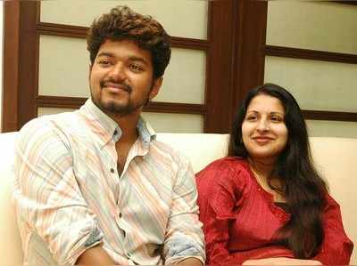 இளையதளபதி விஜய்யின் அழகான காதல் கலந்த திருமண கதை