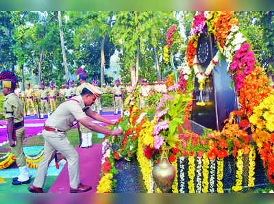 ಹಾಸನ: ಸಮಾಜದ ಹಿತ ಕಾಯುವಲ್ಲಿ ಪೊಲೀಸರ ಜವಾಬ್ದಾರಿ ಹೆಚ್ಚು