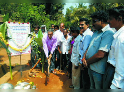 ಕಸದ ಗುಡ್ಡೆ ಪ್ರದೇಶದಲ್ಲಿ ರಸ್ತೆ ಸೌಲಭ್ಯ