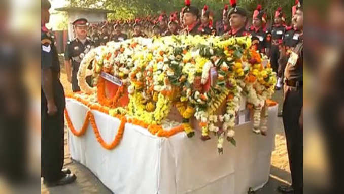 Wreath laying ceremony of slain soldier Naik Tupare 