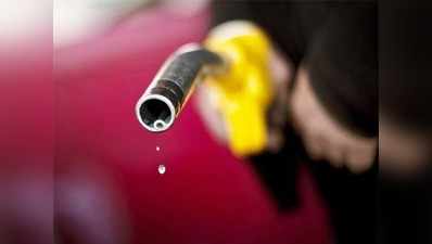 मणिपुर में 300 रुपये प्रति लीटर बिक रहा है पेट्रोल