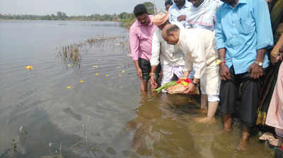 ಐತಿಹಾಸಿಕ ಬಕಾಸೂರನ ಕೆರೆಗೆ ಬಾಗಿನ ಅರ್ಪಣೆ