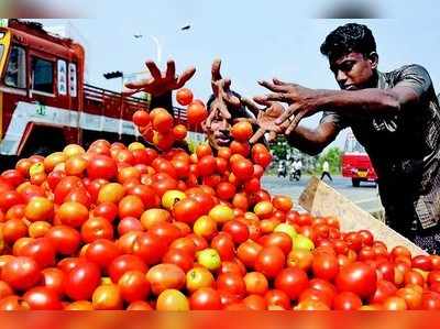 ಟೊಮೇಟೊ ದರ ಕೆ.ಜಿಗೆ 3-4 ರೂ.ಗೆ ಕುಸಿತ, ಪ್ರತಿಭಟನೆ