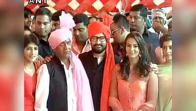 गीता फोगट की शादी में शिरकत करने पहुंचे आमिर खान