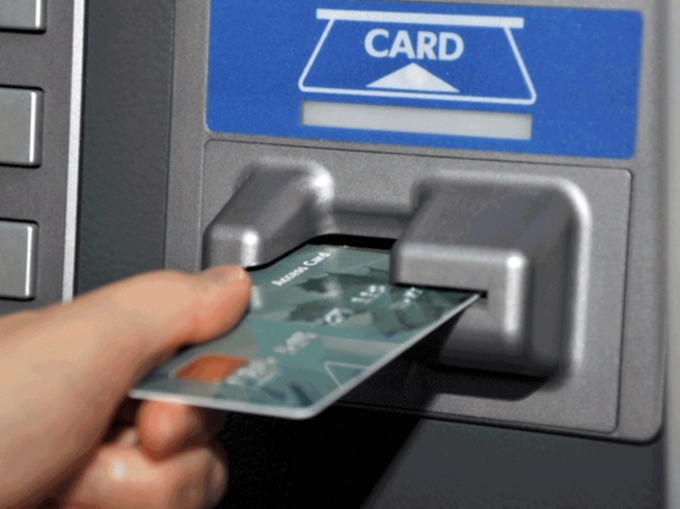 ATM के चक्कर काट रहे हैं? हाथ धोए क्या?