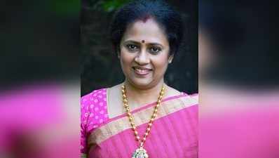 “இப்படி பண்ணிடீங்களேமா”! சோஷியல் மீடியாவுக்கு
குட்-பை சொன்ன லட்சுமி ராமகிருஷ்ணன்!