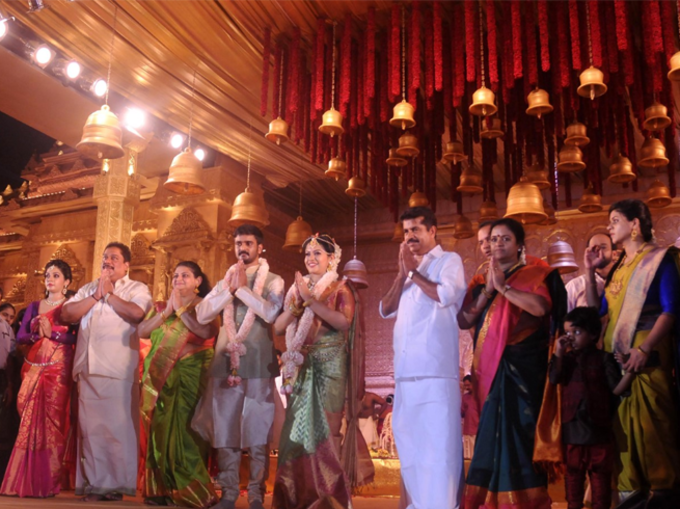 देखें, केरल में हुई इस हाई प्रोफाइल शादी की तस्वीरें