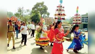 ಸಾಂಸ್ಕೃತಿಕ ಕಾರ್ಯಕ್ರಮದಲ್ಲೂ ಕಾಡಿದ ರಾಜಕೀಯ