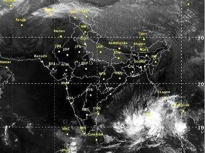 வர்தா புயல் உருவானது: பலத்த காற்றுடன் கனமழை எச்சரிக்கை