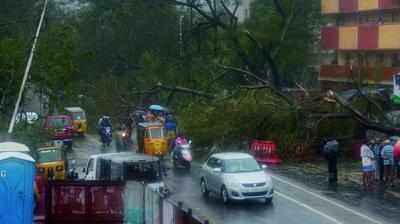 சென்னை ராயபுரத்தில் பொதுமக்கள் சாலை மறியல்