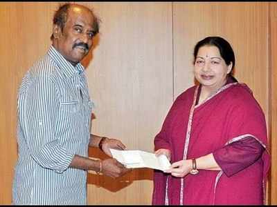 ஜெயலலிதா நினைவிடத்தில் 5000 ரஜினி ரசிகர்கள் அஞ்சலி..!