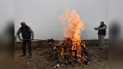 With onset of Chillai-Kalan, Kashmir battles freezing temperatures 