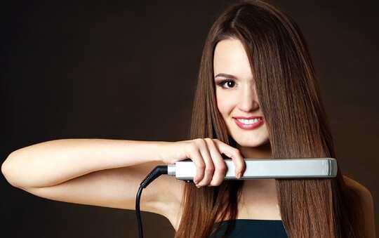 ஸ்ட்ரெய்ட்டெனிங்' செய்யும் பெண்களின் கவனத்திற்கு.. - hair straightening causes more side effects - Samayam Tamil ஸ்ட்ரெய்ட்டெனிங்' செய்யும் பெண்களின் கவனத்திற்கு.. - hair straightening causes more side effects - Samayam Tamil