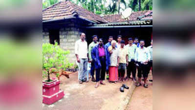 ಆದಿವಾಸಿ ಮಲೆಕುಡಿಯ ಕುಟುಂಬಕ್ಕೆ ಸಿಗದ ರಸ್ತೆ ಭಾಗ್ಯ