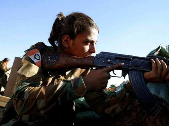 इस्लामिक स्टेट से लड़ने वाली इन महिला सैनिकों से मिलिये