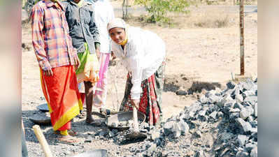 ಏಪ್ರಿಲ್‌ 1ರಿಂದ ನರೇಗಾಗೆ ಆಧಾರ್‌ ಕಡ್ಡಾಯ