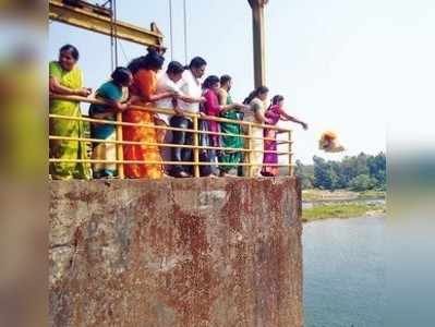 ಕುಮಾರಧಾರ ನದಿಗೆ ಬಾಗಿನ ಅರ್ಪಣೆ