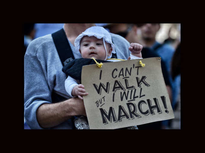 महिलाओं के ट्रंप विरोधी मार्च की कुछ बोलती तस्वीरें
