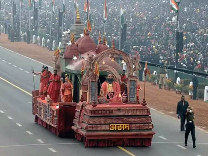 गणतंत्र दिवस पर झांकियों से सज गया राजपथ