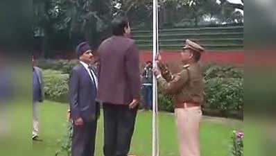 Raman Singh, Shivraj Chouhan, Union Ministers unfurl tricolor 